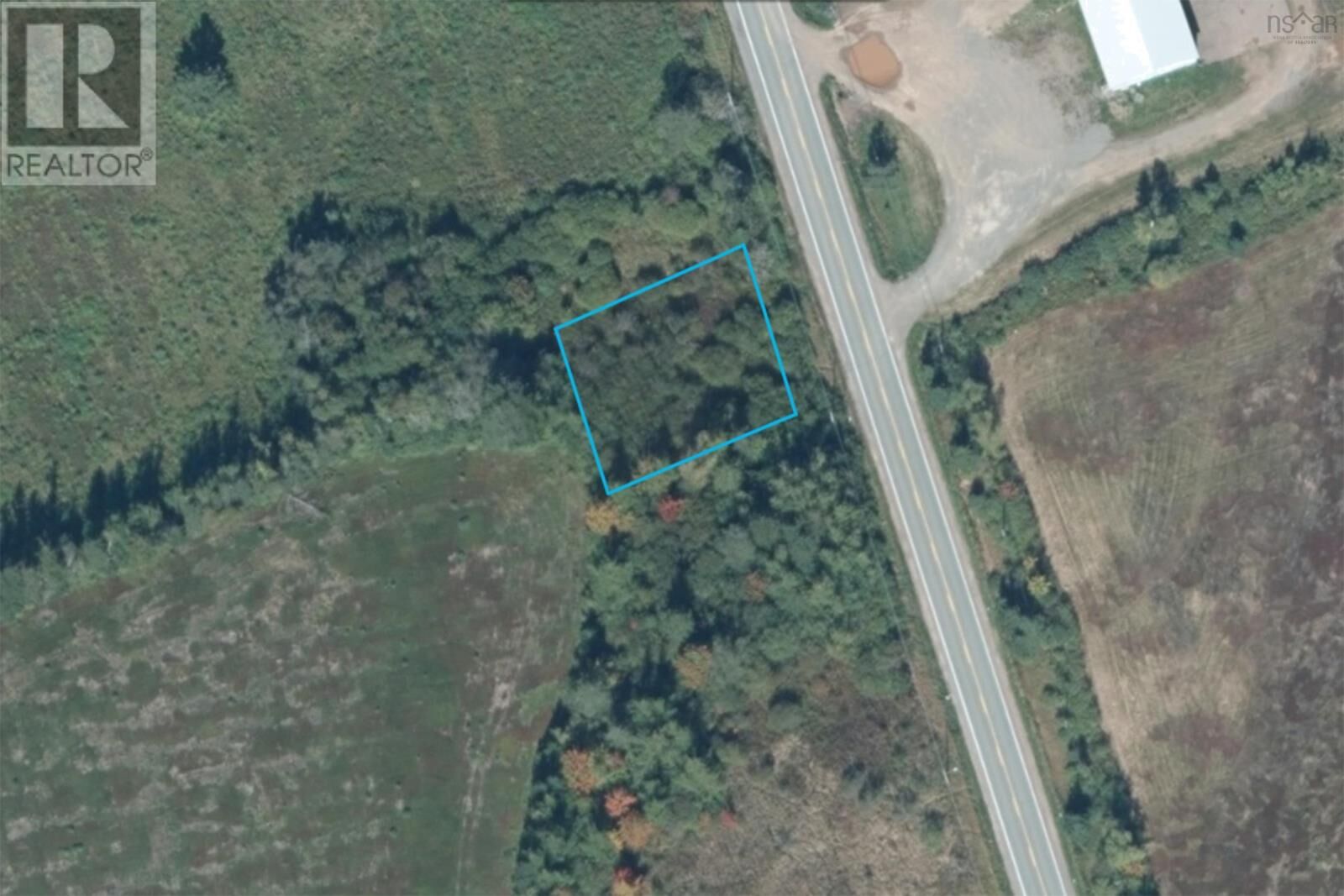 Photo de la propriété:  Highway 2  NS B3H 3Y1 