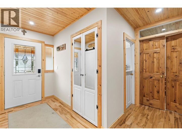 Property Photo: 112 Walker Road BC V0E 1N1