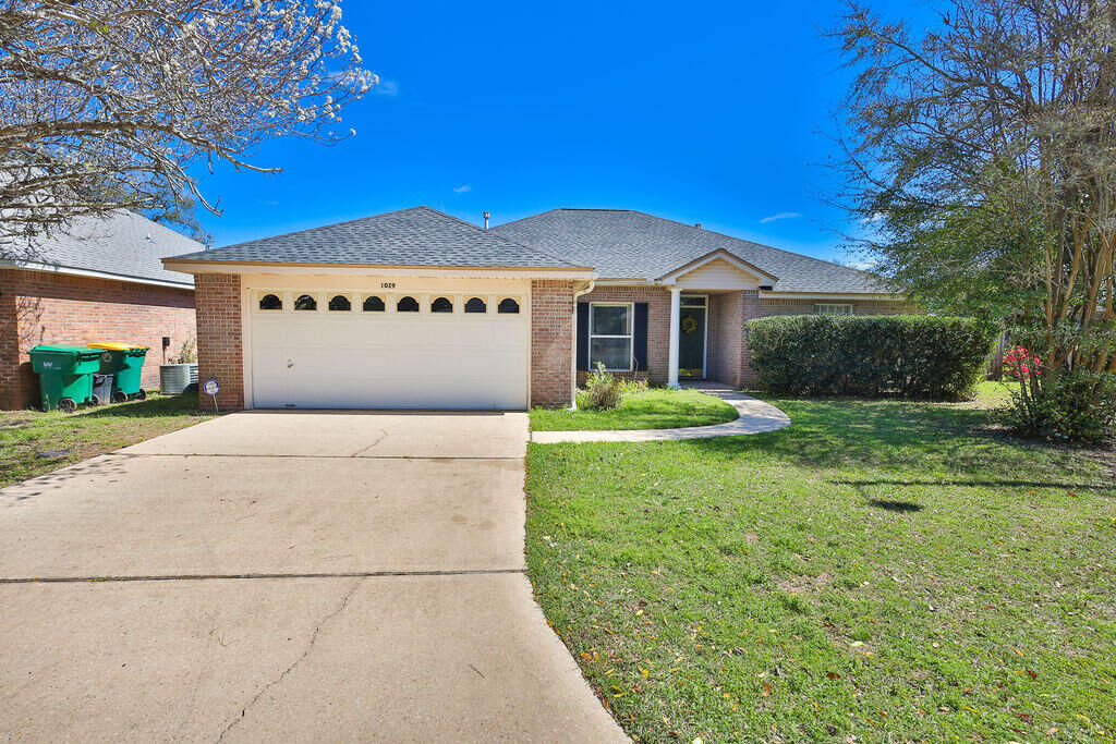 Property Photo: 1029 Arthur Ashe Court FL 32547