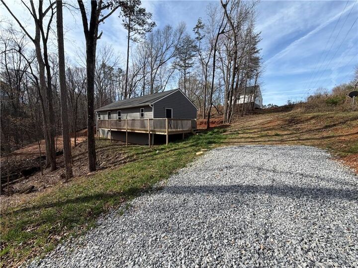 Property Photo: 3662 Lakeview Drive GA 30501