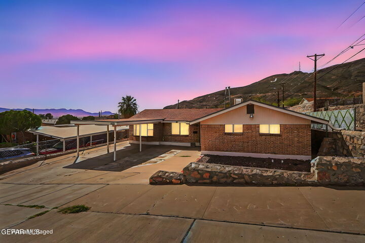 Property Photo: 1269 Dakota Street TX 79930