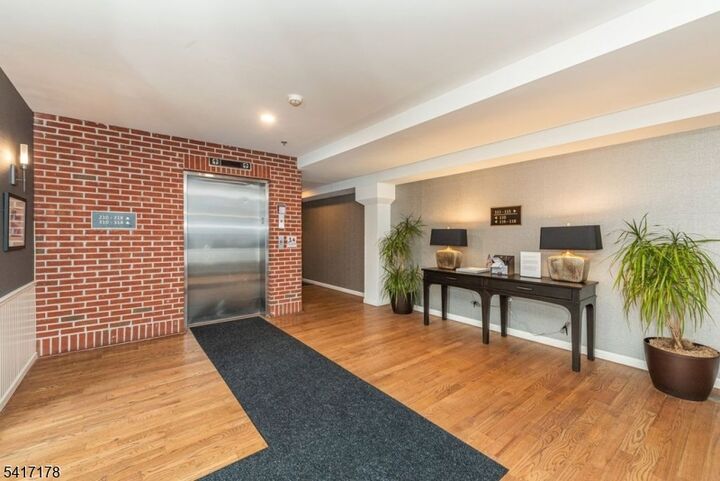 Property Photo:  260 Main St 214  NJ 07424 