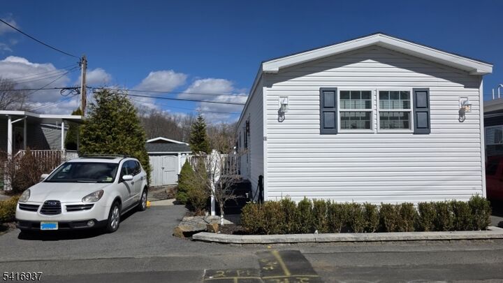 Property Photo:  10 Makepeace Dr 10  NJ 07438 