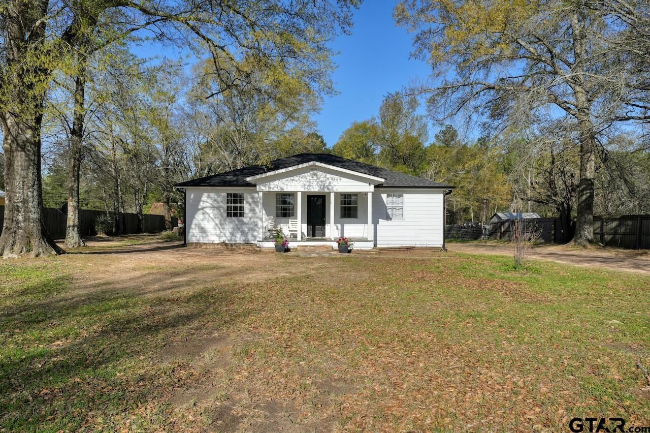 Property Photo:  20663 Cr 4129  TX 75771 