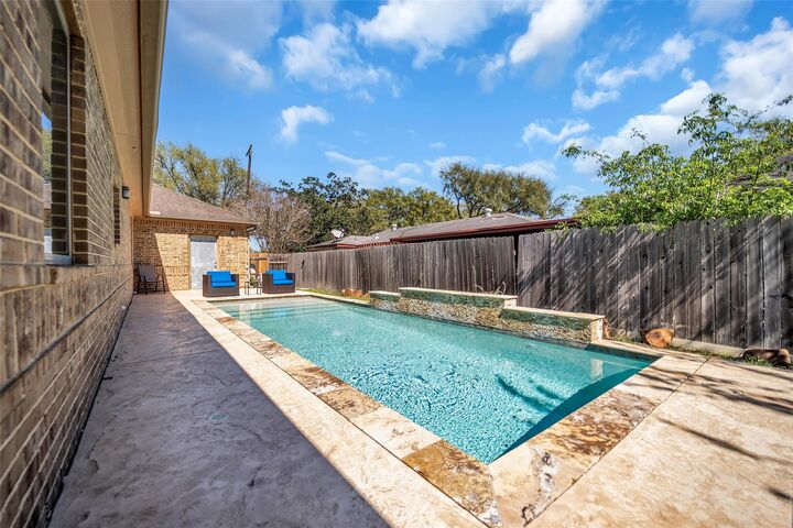 Property Photo:  4818 Briscoe Street  TX 77033 