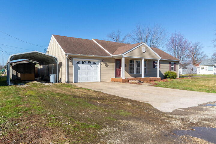 Property Photo:  1001 S Monroe Street  MO 63382 