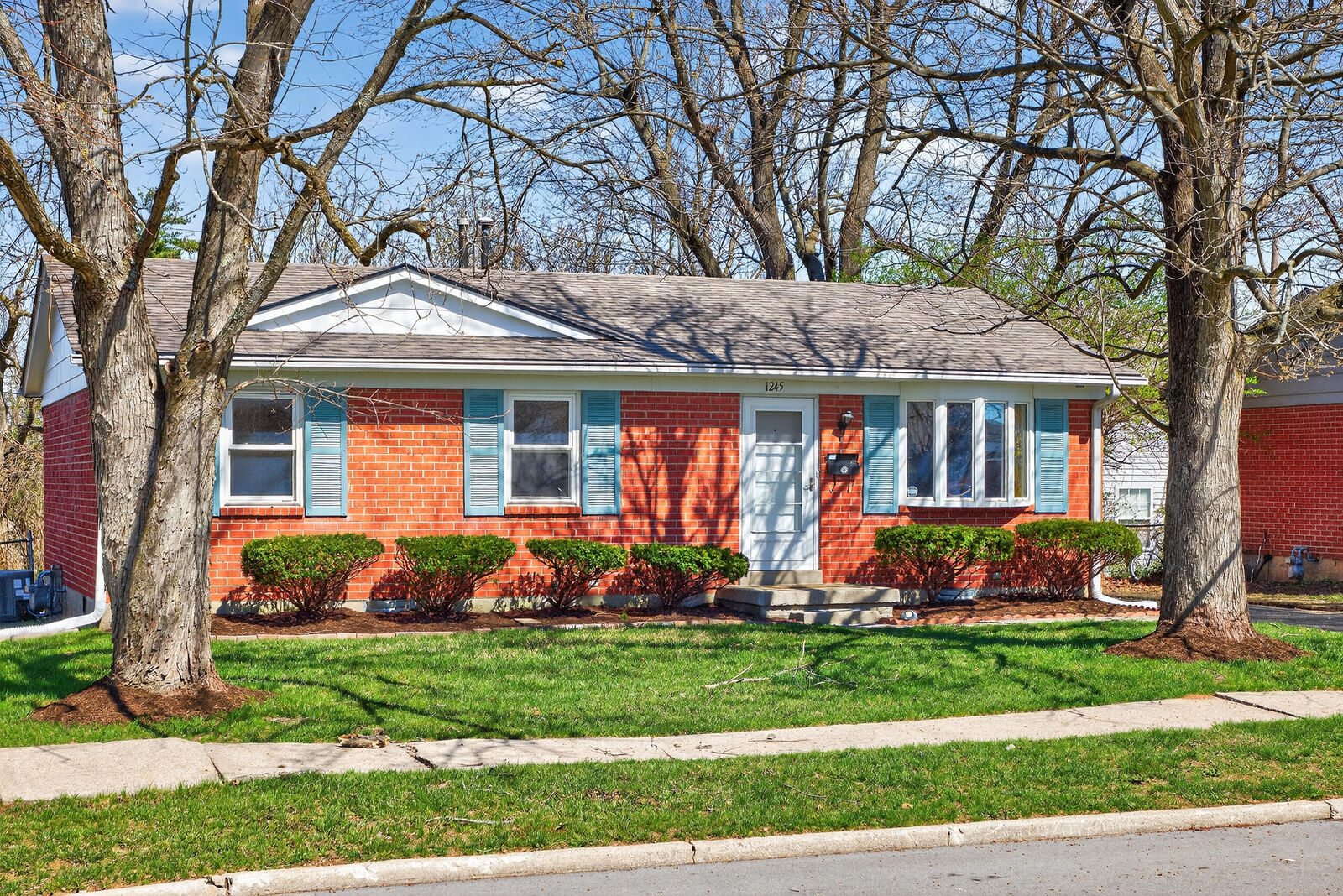 Property Photo:  1245 Hialeiah Court  KY 40517 