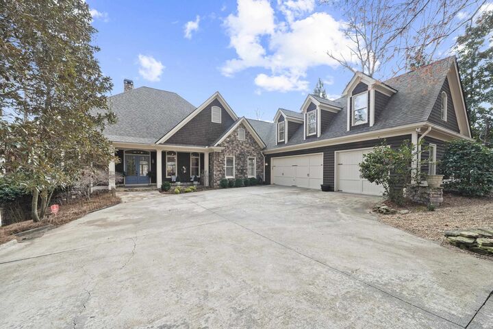 Property Photo:  1691 Lighthouse Circle  GA 30642-5444 