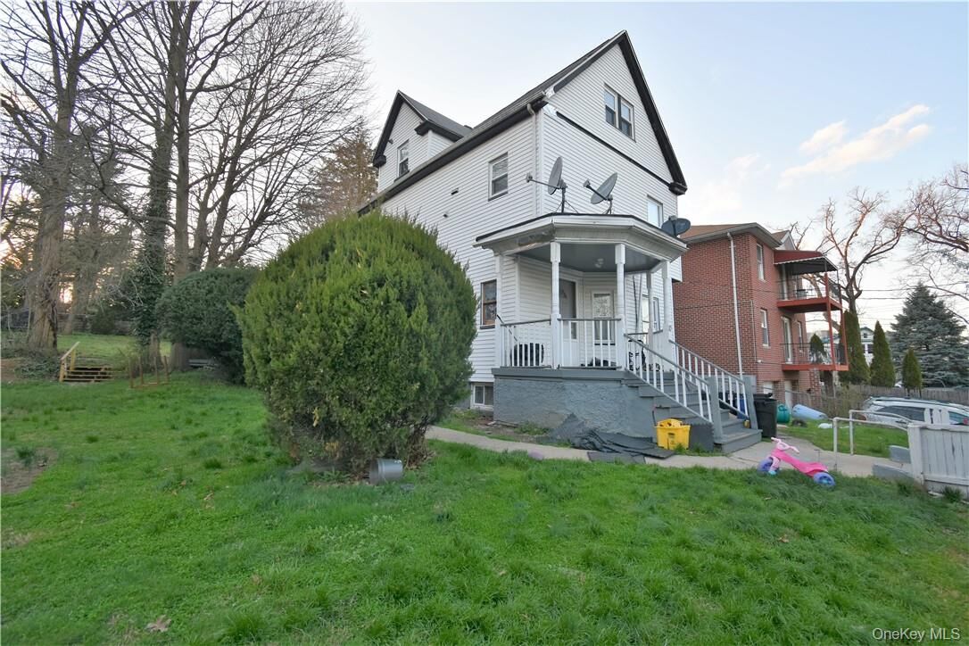 Property Photo:  10 Pratt Avenue  NY 10550 