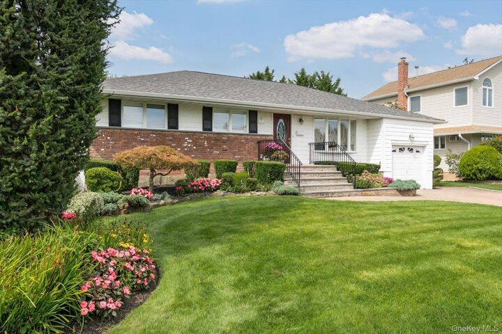 Property Photo: 9 Rockaway Place NY 11758