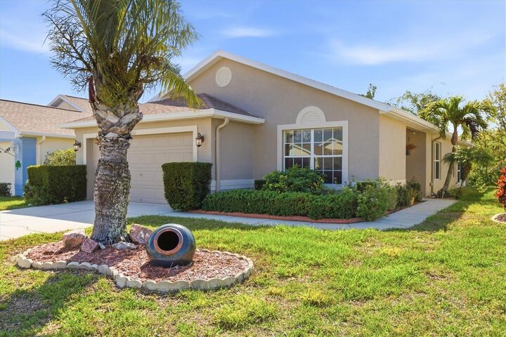 Property Photo: 2211 Pleasant Hill Lane FL 34691