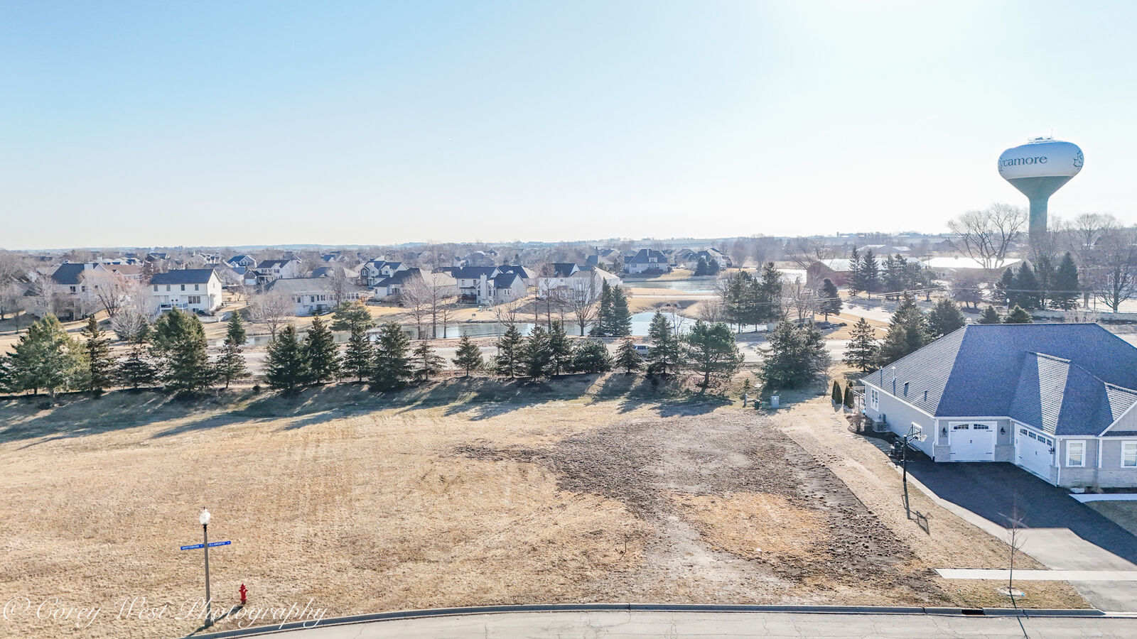 Property Photo:  1718 Ellsworth Drive  IL 60178 