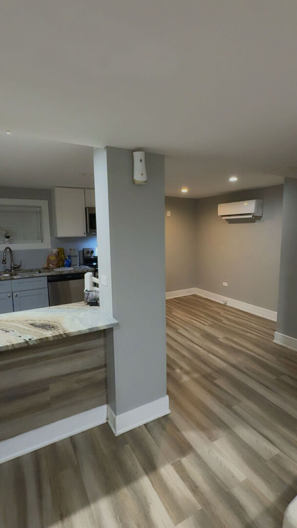 Property Photo:  5703 W Seminole Street Gw  IL 60646 