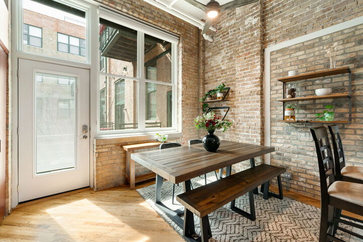 Property Photo:  601 Linden Place 121  IL 60202 