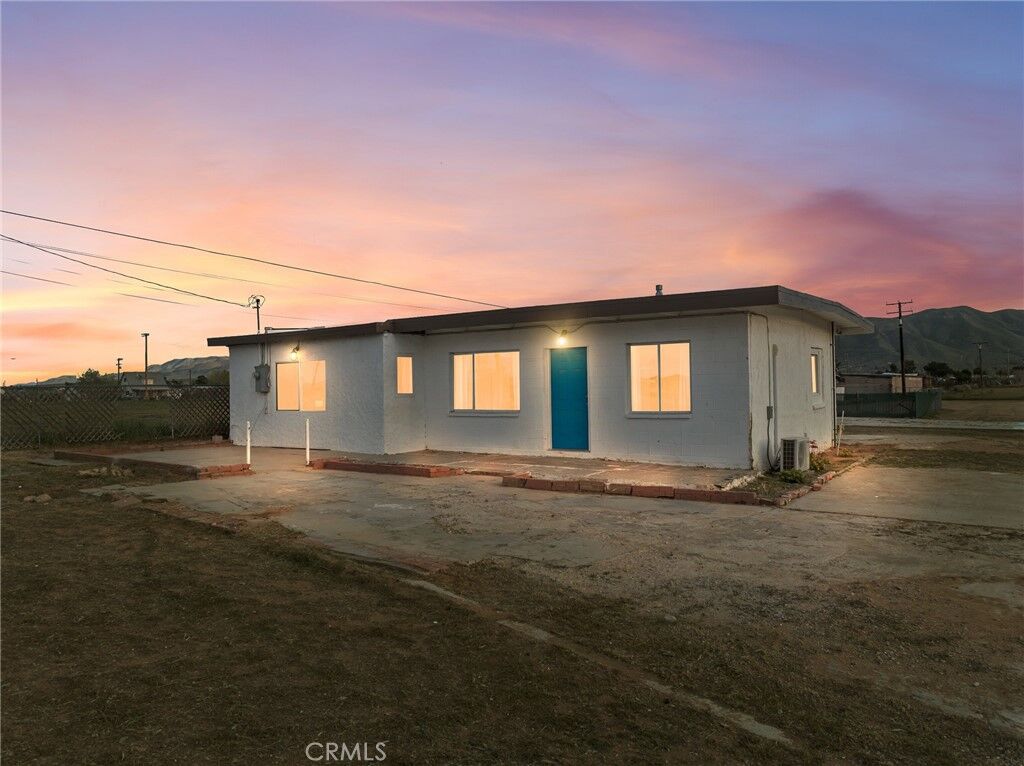 Property Photo: 21637 Del Oro CA 92308