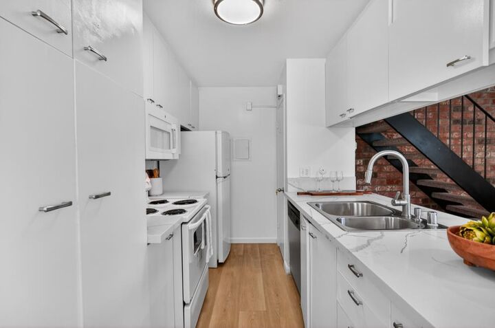 Property Photo:  2201 Partridge Way 2  CA 94587 