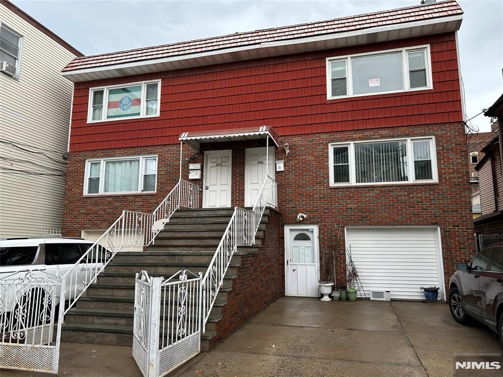 Property Photo:  404 John Street  NJ 07029 