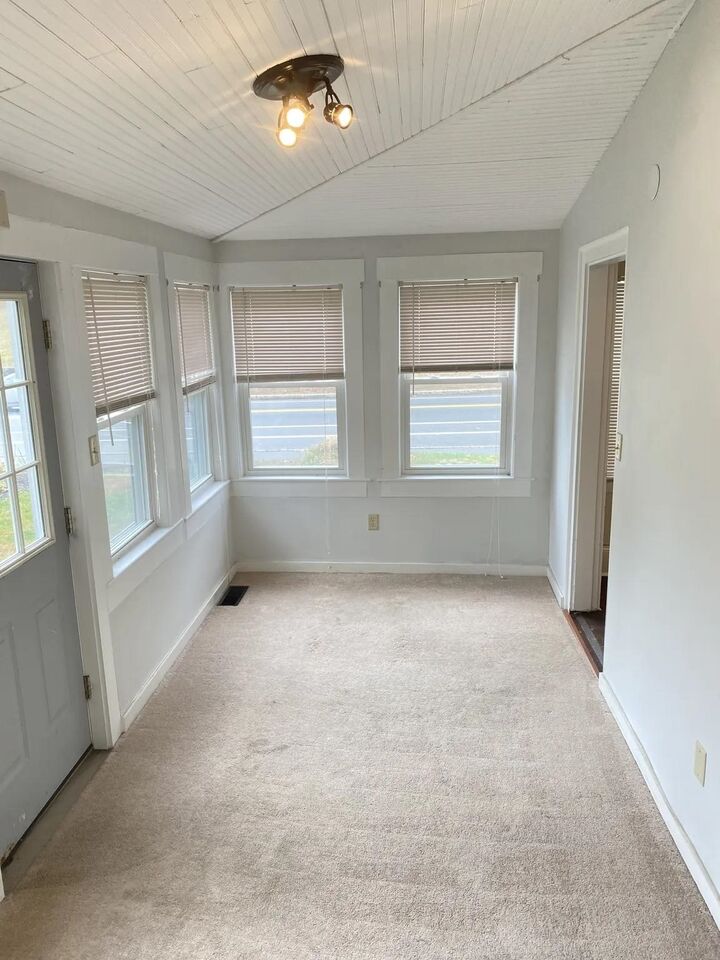 Property Photo:  196 North State Street  NH 03301 