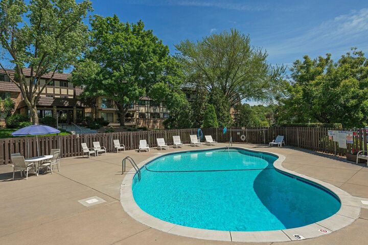 Property Photo:  205 Barry Avenue S 303  MN 55391 