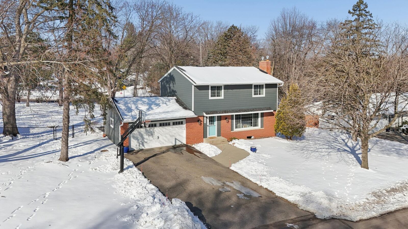 Property Photo:  4254 Duke Drive  MN 55345 