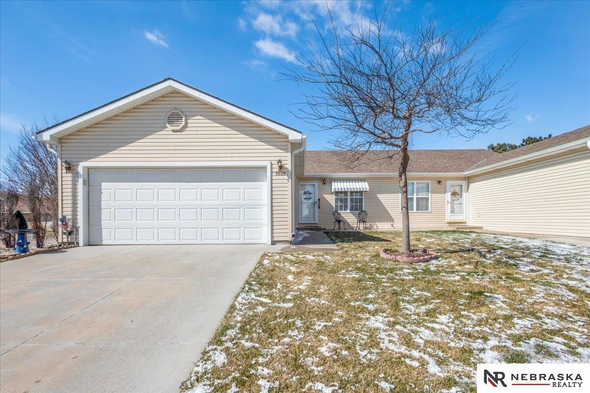 Property Photo: 5605 N 26th Place NE 68521