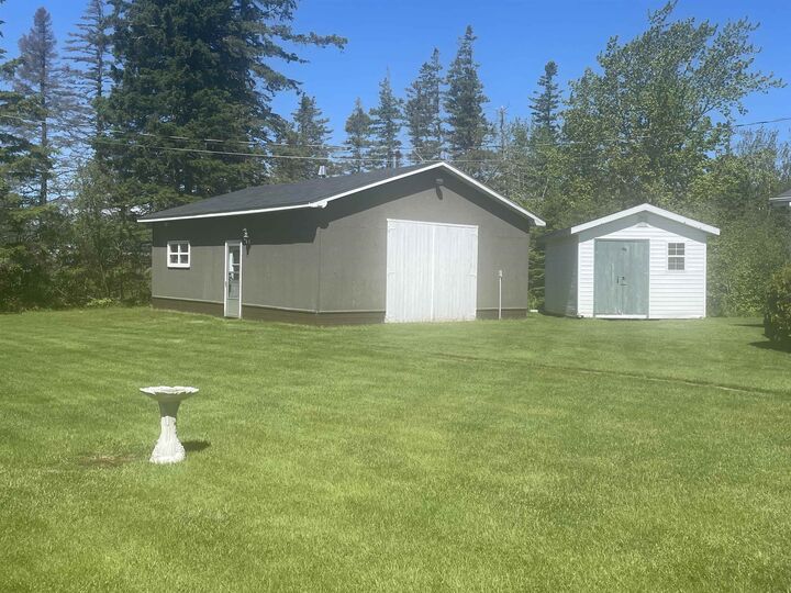 Property Photo: 383 Ellerslie Road PE C0B 1J0