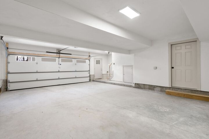 Property Photo:  2 Lodi St B  MA 01608 