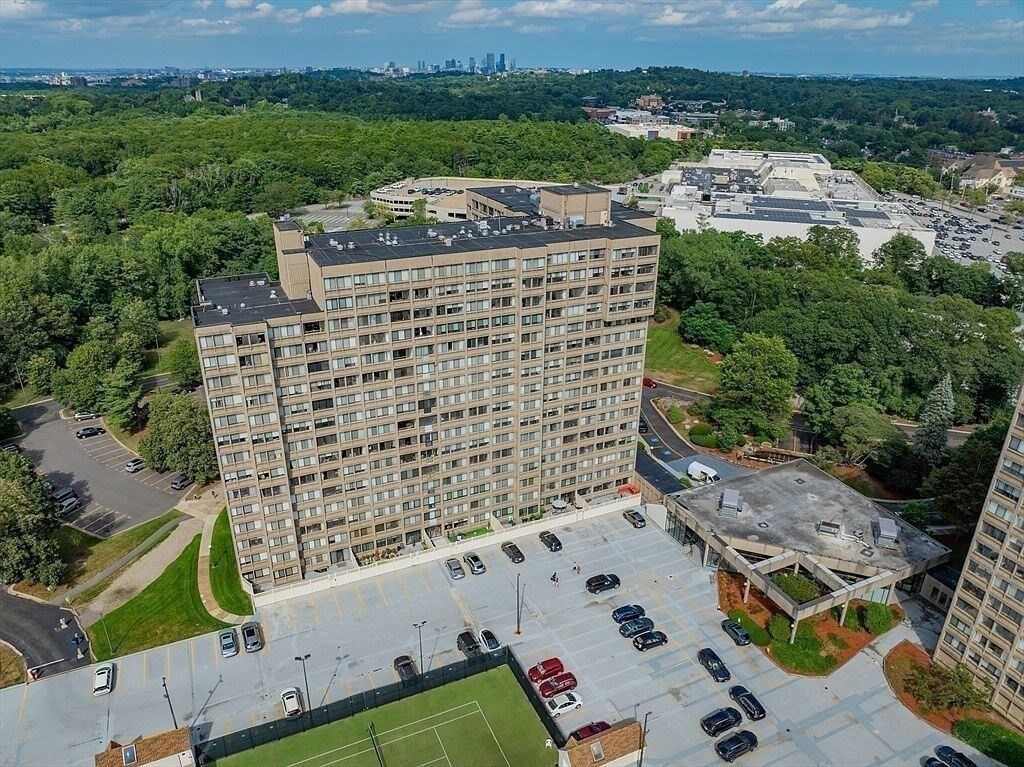 Property Photo:  250 Hammond Pond Parkway 1507N  MA 02467 