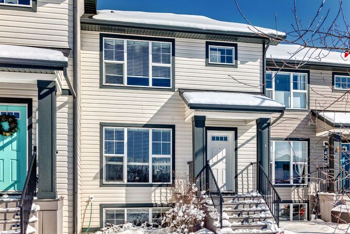 Photo de la propriété:  44 Hawthorn Place  AB T4S 0R8 