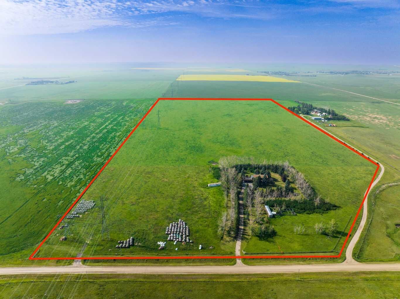 Property Photo: 281141 Township Road 274 AB T4A 2S3