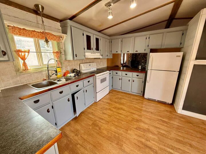 Property Photo: 5019 49 Street AB T0B 0B0