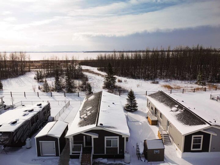 Photo de la propriété:  41019 Range Road 11 170  AB T0C 0J1 