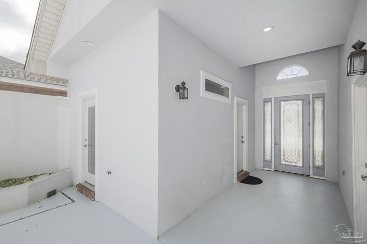 Property Photo: 1200 Autumn Breeze Cir FL 32563