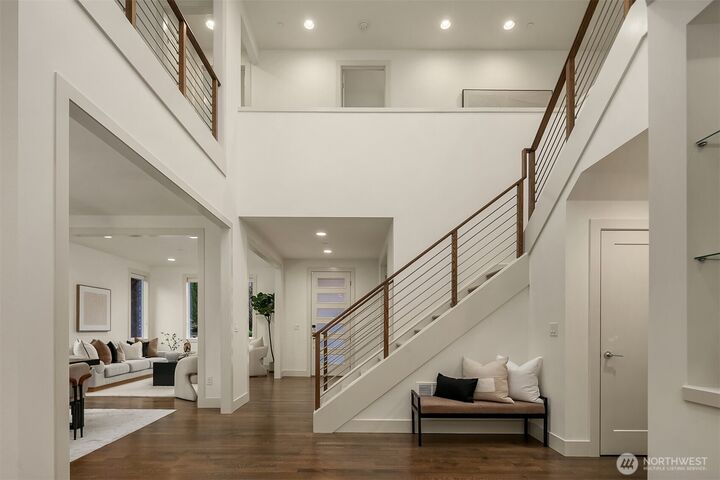 Property Photo:  1525  4th Street  WA 98033 