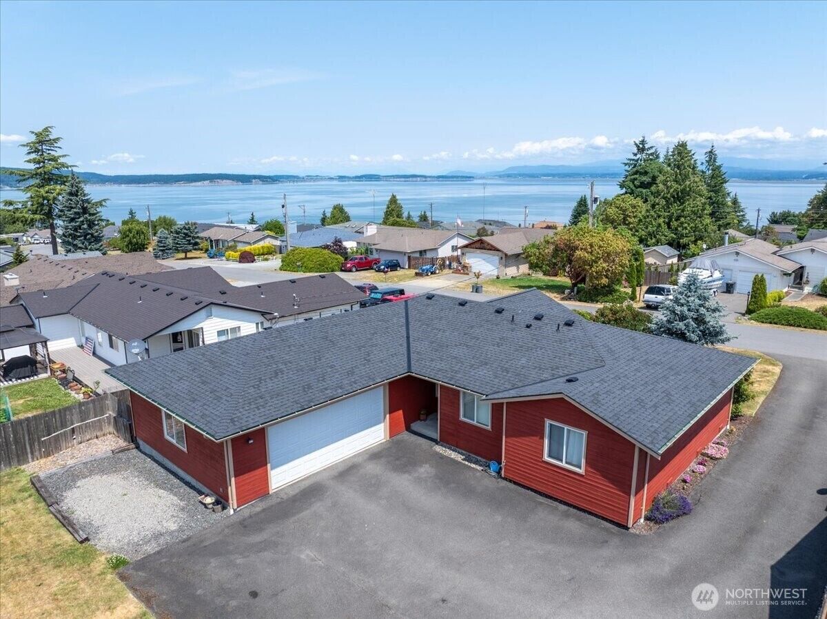 Property Photo:  1890  Edgewood Drive  WA 98282 