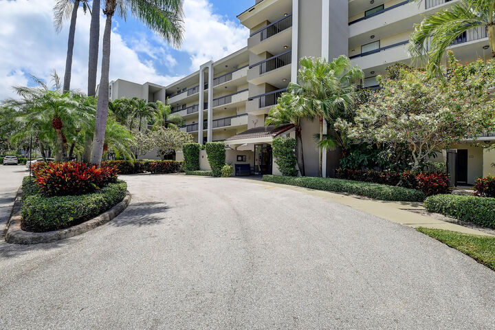 Property Photo:  950 Lavers Circle F307  FL 33444 