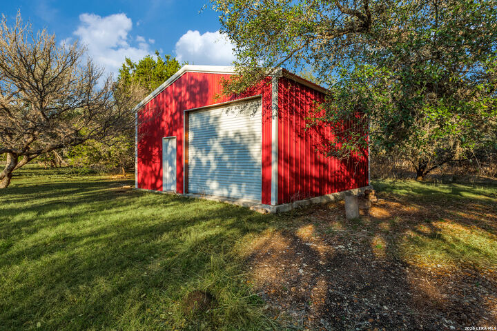 Property Photo:  419 Rodalyn Drive  TX 78006 