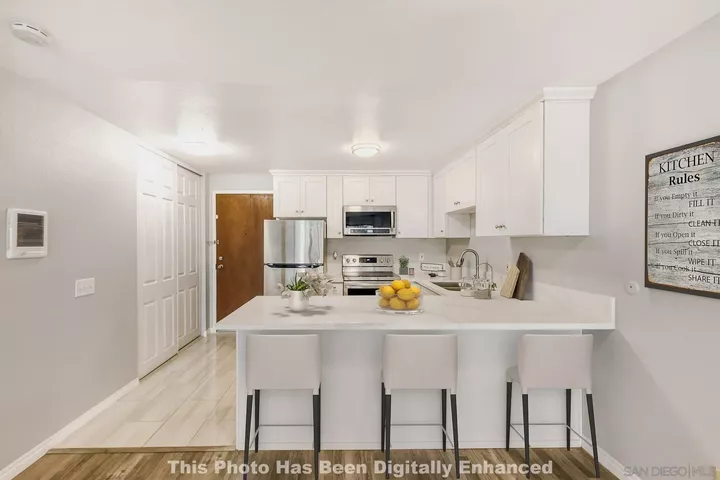 Property Photo:  8308 Regents Rd 1H  CA 92122 