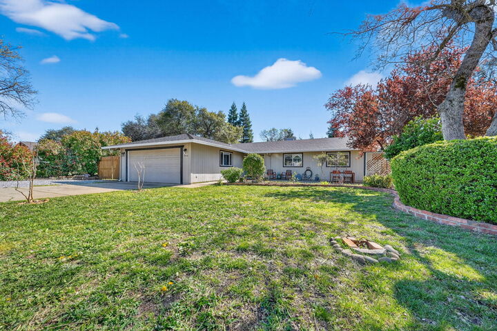 Property Photo:  953 Oakmont Drive  CA 96003 