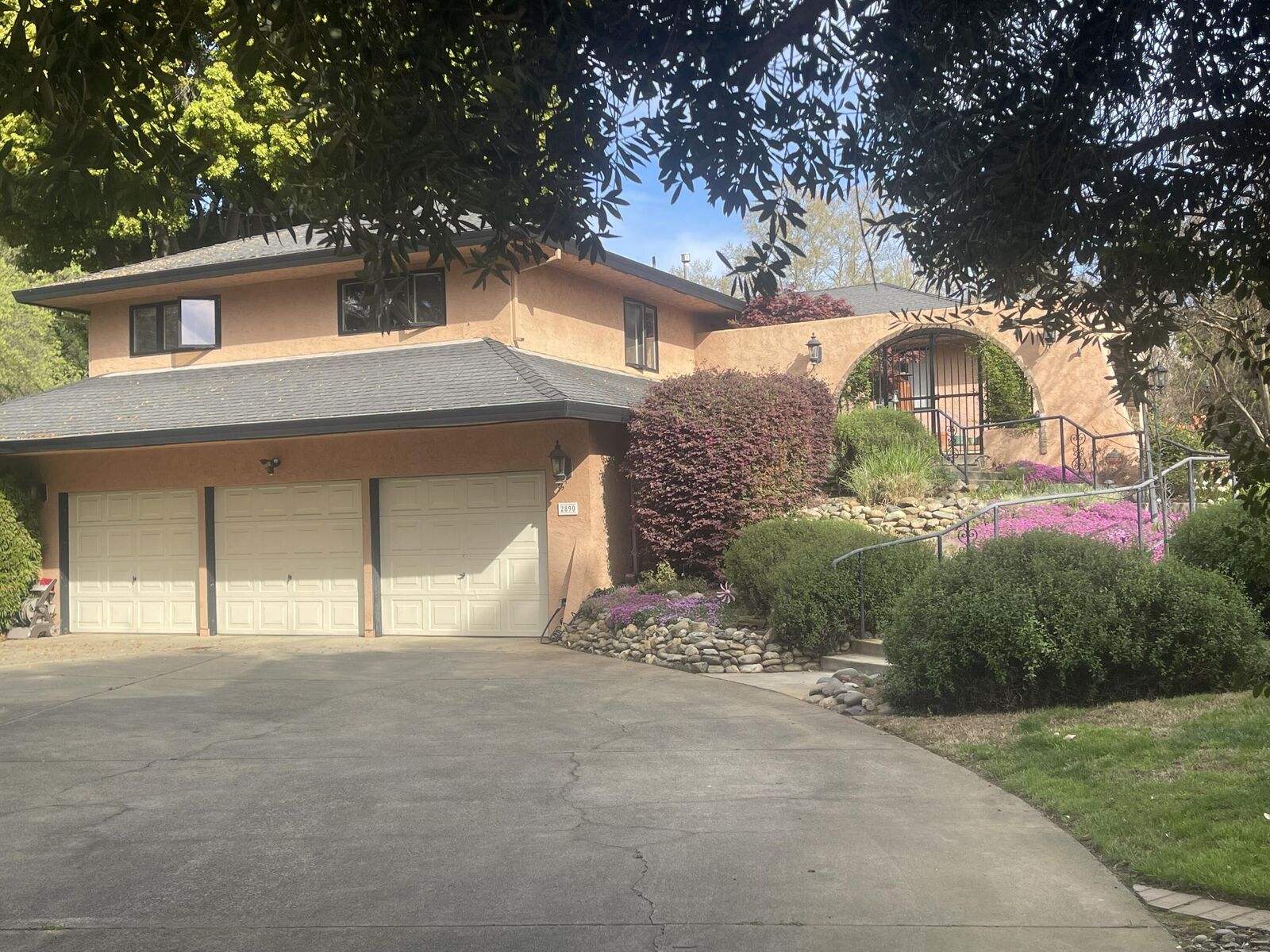 Property Photo:  2890 Balaton Avenue  CA 96001 