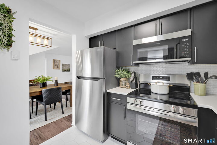 Property Photo:  62 Candlewood Drive 62  CT 06074 