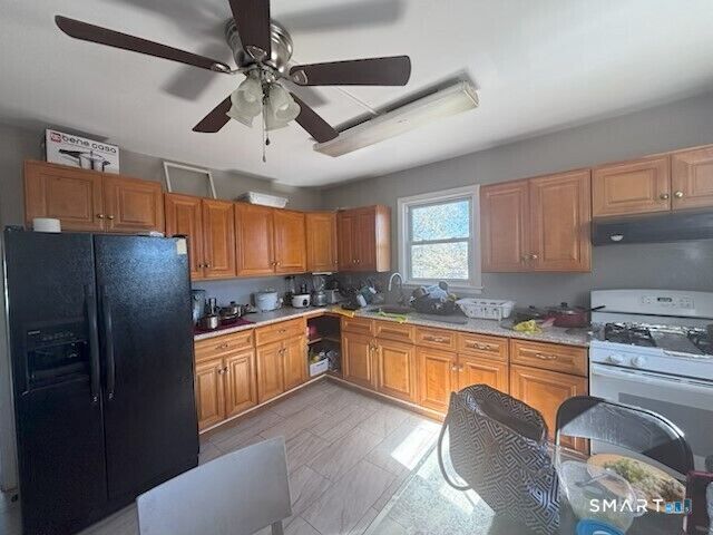 Property Photo:  168 South Street  CT 06810 