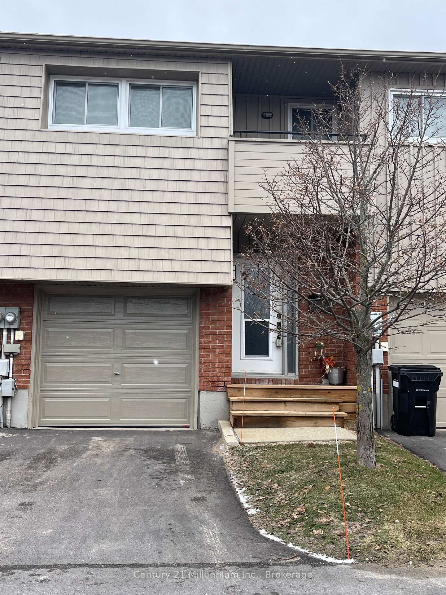 Property Photo: 601 Tenth Street ON L9Y 4K6