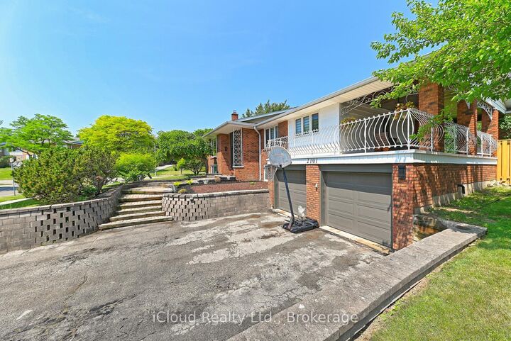 Property Photo: 2101 Parkway Drive ON L7P 1S5