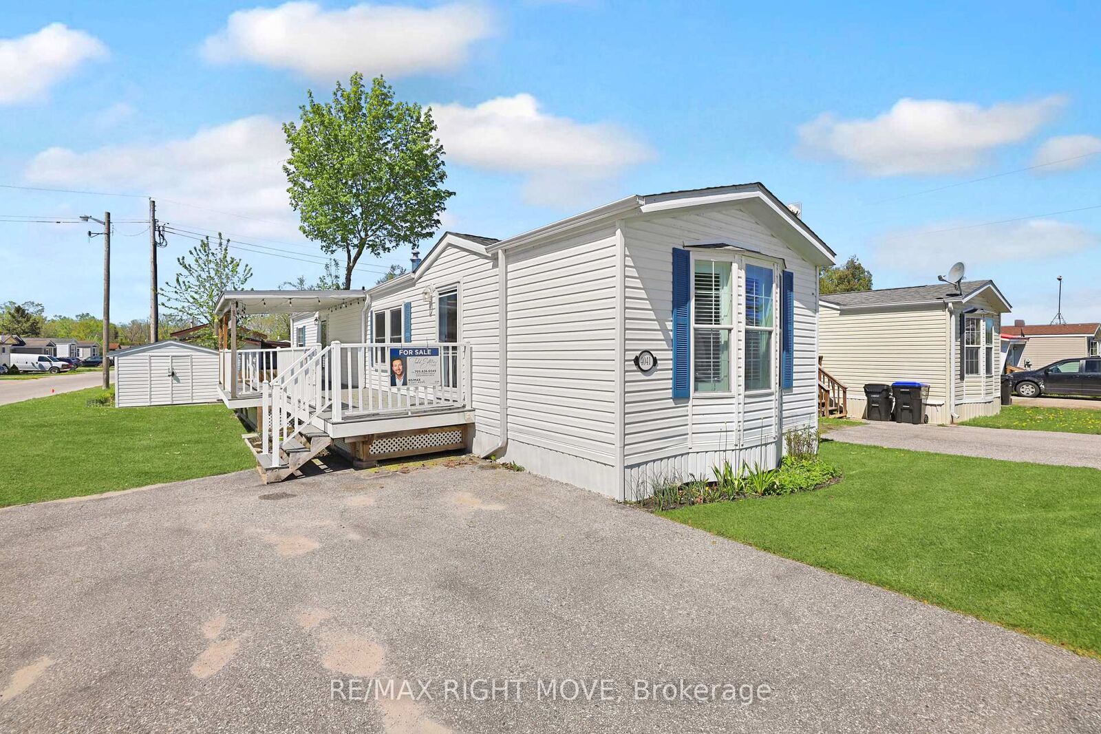 Property Photo: 4041 Ash Crescent ON L3V 0V1
