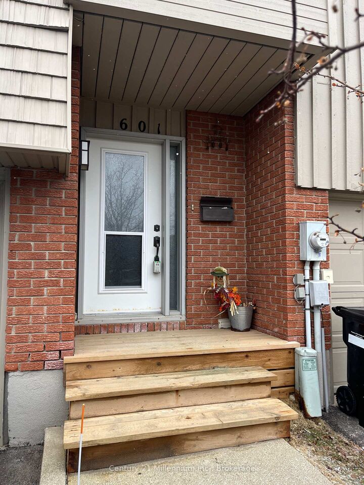 Property Photo:  601 Tenth Street  ON L9Y 4K6 