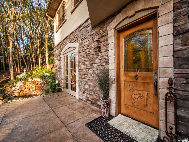 Property Photo:  2015 E Dimple Dell Rd  UT 84092 