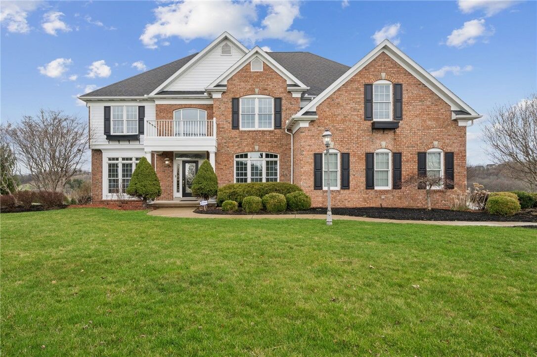 Property Photo:  805 Saddleback Ct  PA 15601 