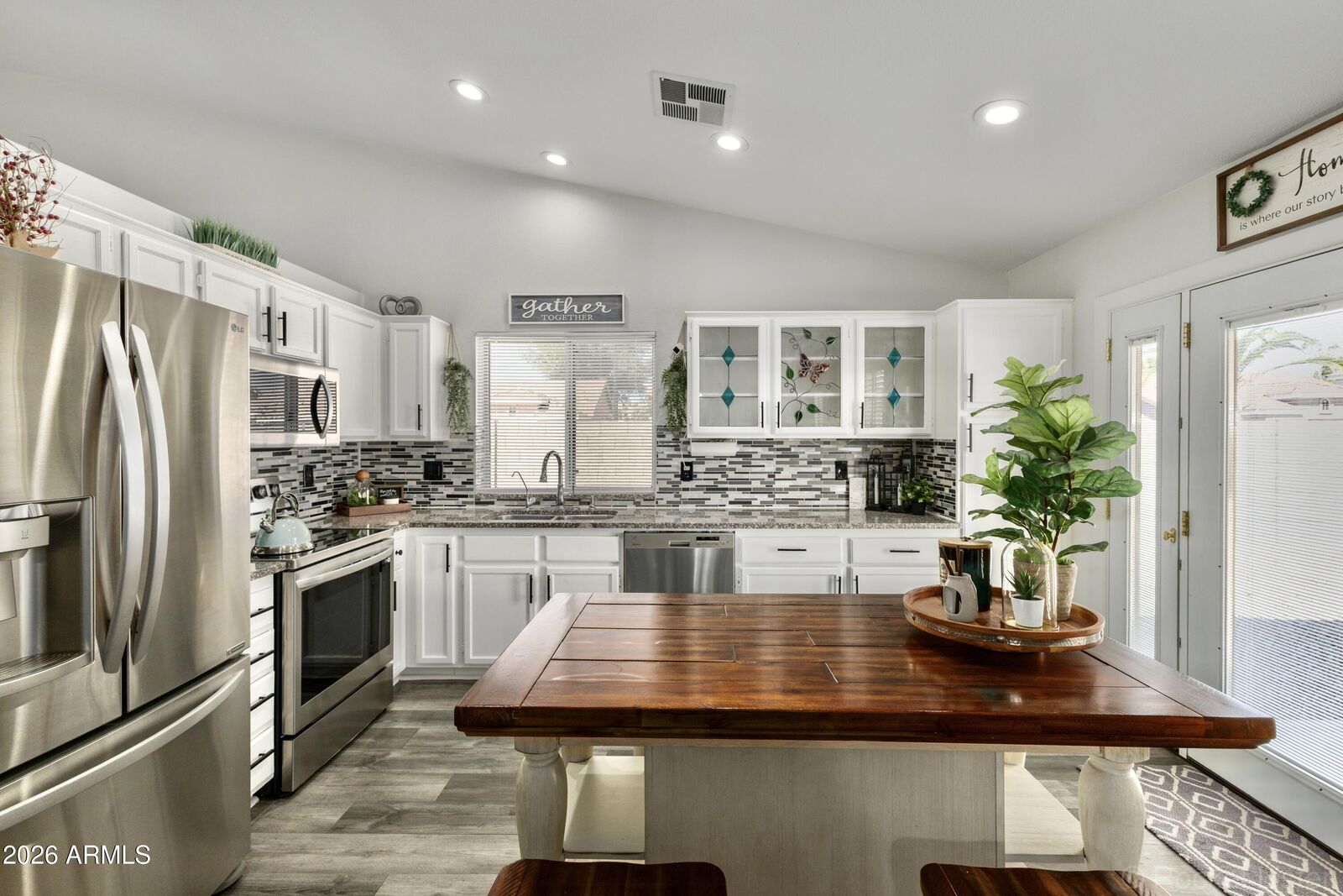 Property Photo:  1209 N Charles Street  AZ 85233 