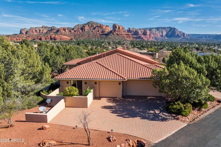 Property Photo:  144 Via Del Viento --  AZ 86351 